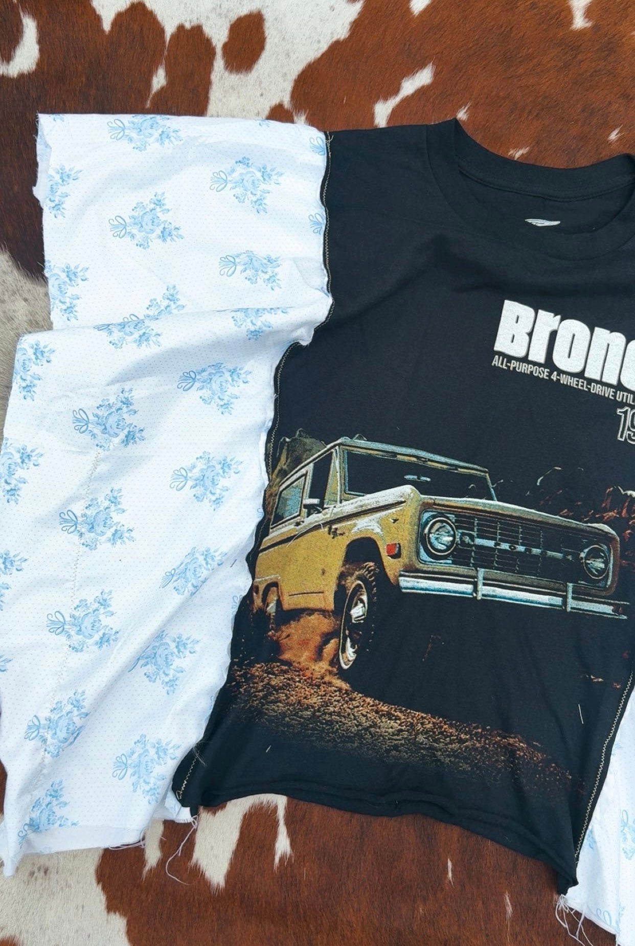 NEW! CUSTOM REWORK: Black & Floral Boho Sleeve Bronco Hand Sewn Graphic Tee Size XL (fits M-XL)