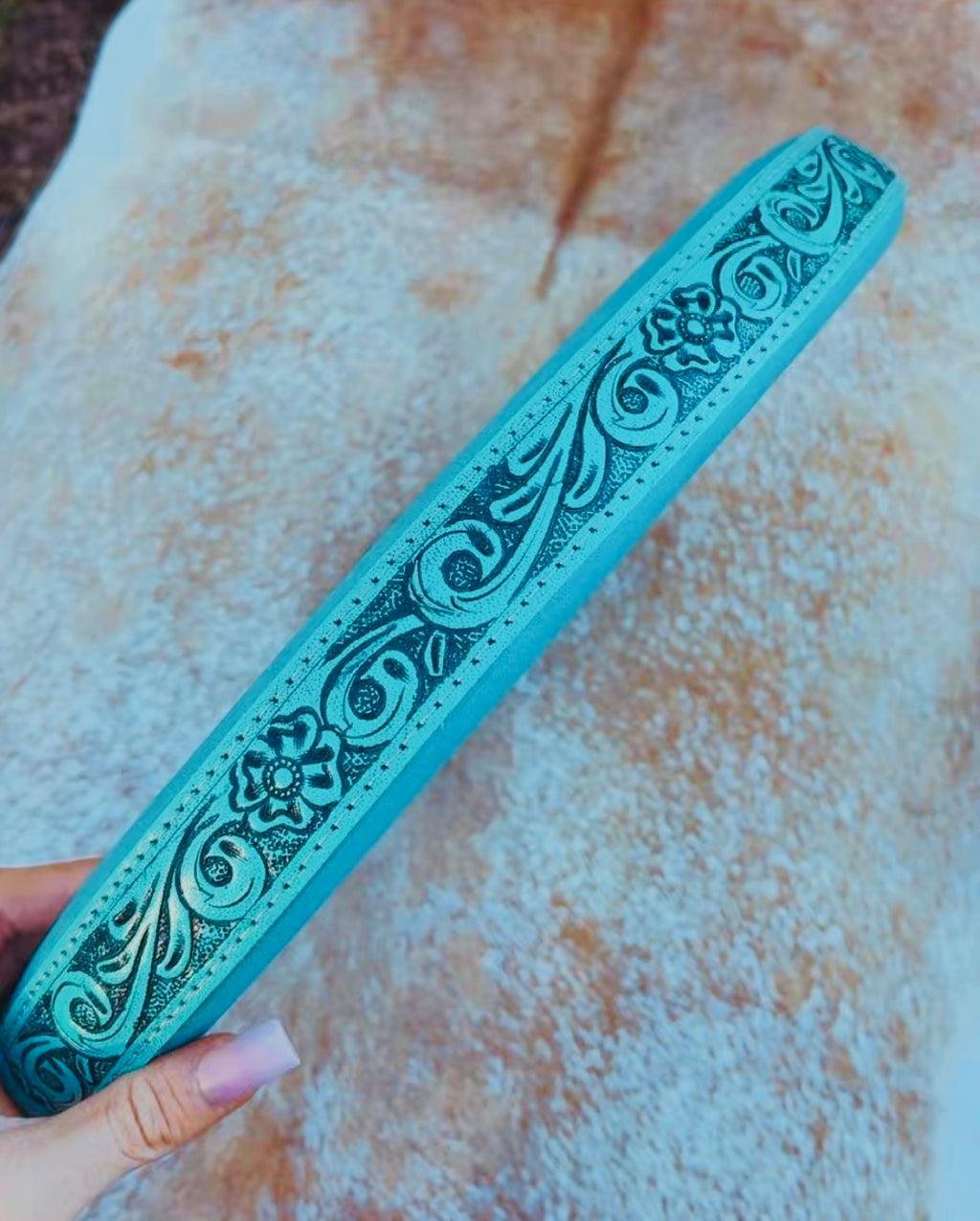 TURQUOISE TOOLED GENUINE LEATHER DETAIL STEERING WHEEL COVER: (15” exterior & 14.5” interior, fits standard wheels)