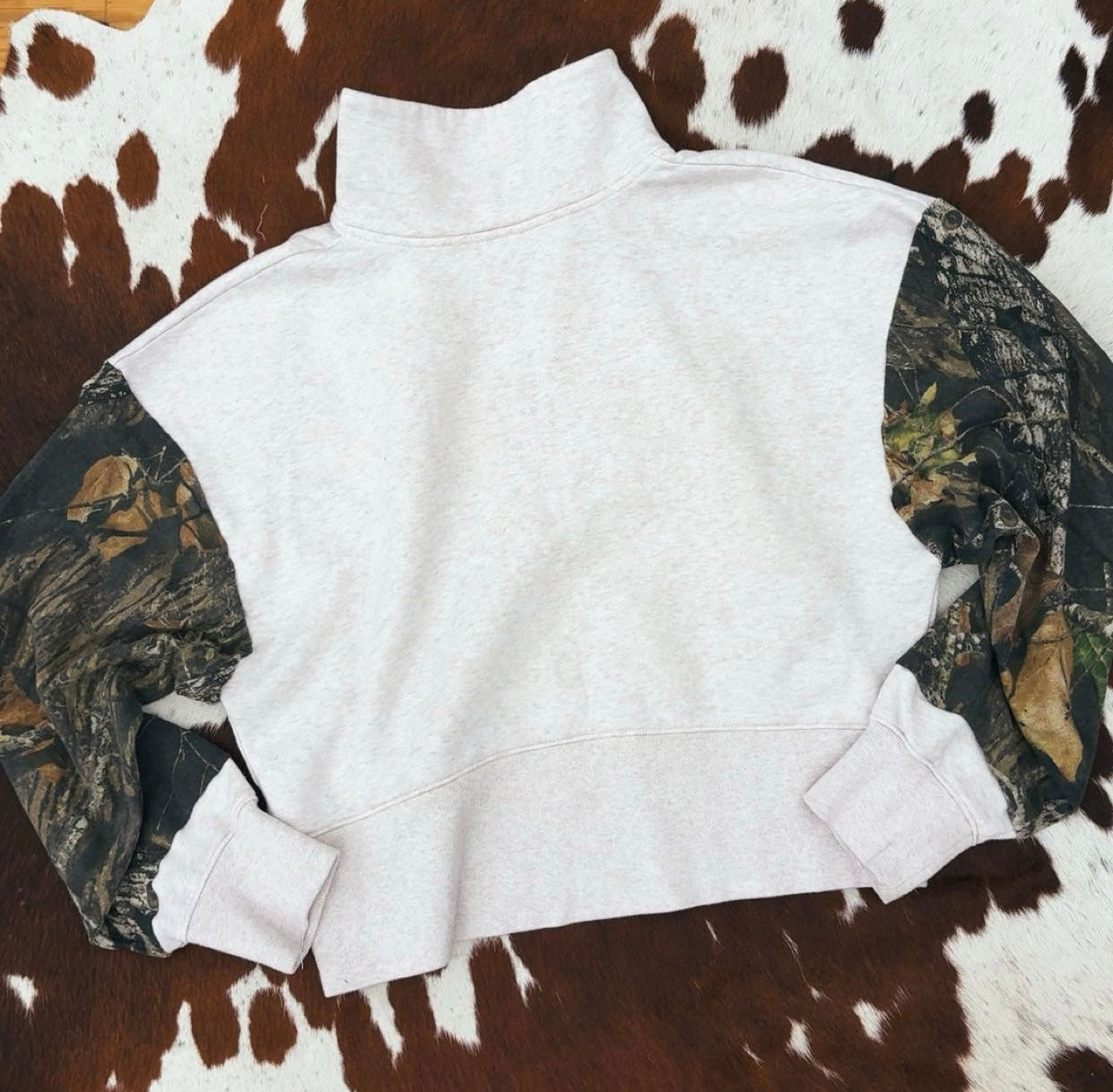 NEW! CUSTOM REWORK: Light Gray & Mossy Oak Camo Half Zip Hand Sewn Pullover Size XL cropped (fits M/L)